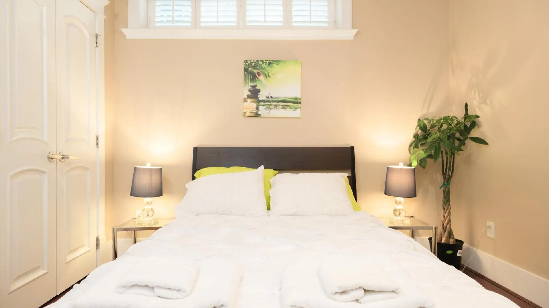 Oakridge Luxury Homestay Vancouver 0*,