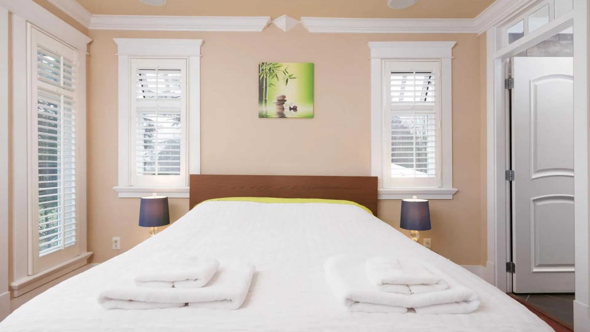 Oakridge Luxury Homestay Vancouver 0*,  Canada
